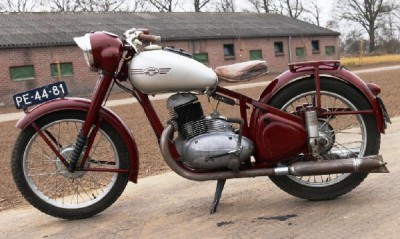 1951 JAWA Perak 250cc.jpg